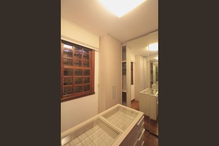Casa para alugar com 600m², 4 quartos e 4 vagasCloset da Suite 1