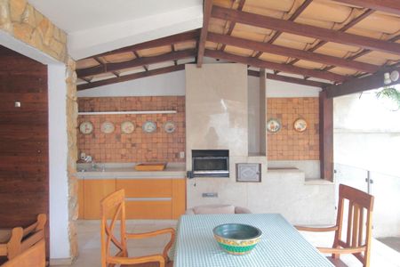 Casa para alugar com 600m², 4 quartos e 4 vagasÁrea Gourmet