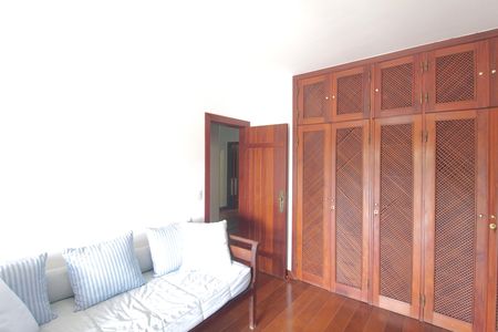 Casa para alugar com 600m², 4 quartos e 4 vagasQuarto 2