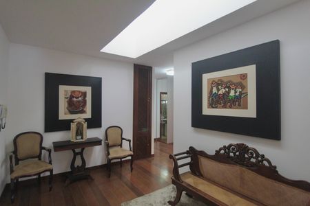 Casa para alugar com 600m², 4 quartos e 4 vagasHall dos Quartos