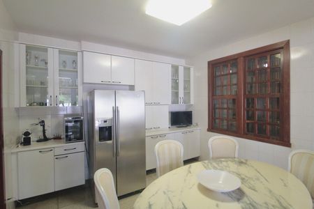 Casa para alugar com 600m², 4 quartos e 4 vagasCozinha