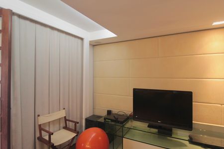 Casa para alugar com 600m², 4 quartos e 4 vagasSala de TV