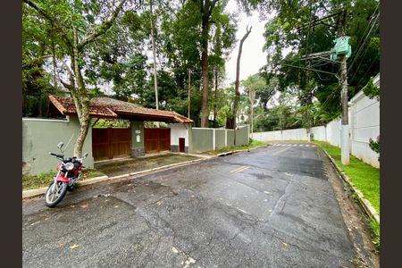 Casa de condomínio à venda com 167m², 3 quartos e 4 vagasFachada