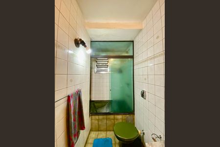 Casa de condomínio à venda com 167m², 3 quartos e 4 vagasBanheiro da Suíte
