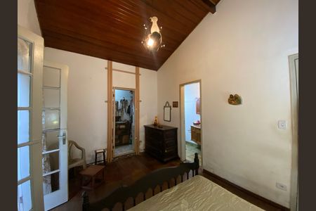Casa de condomínio à venda com 167m², 3 quartos e 4 vagasSuíte