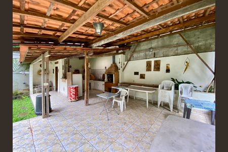 Casa de condomínio à venda com 167m², 3 quartos e 4 vagasQuintal Gourmet