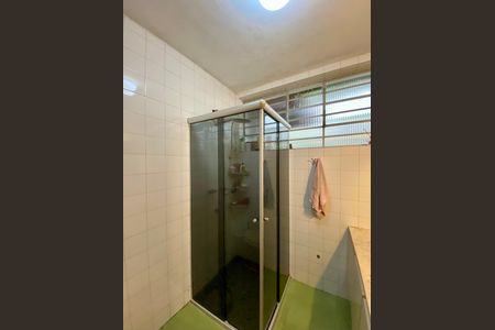 Casa de condomínio à venda com 167m², 3 quartos e 4 vagasBanheiro Social