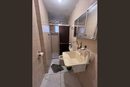 Banheiro de apartamento para alugar com 1 quarto, 32m² em Aviação, Praia Grande