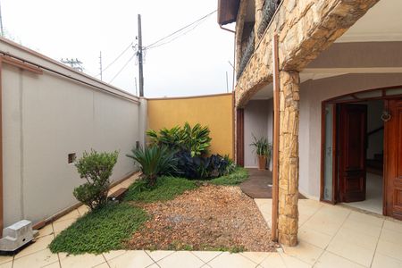 Casa para alugar com 480m², 5 quartos e 4 vagasLago 
