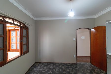 Casa para alugar com 480m², 5 quartos e 4 vagas Casa para alugar com 480m², 5 quartos e 4 vagasQuarto 02