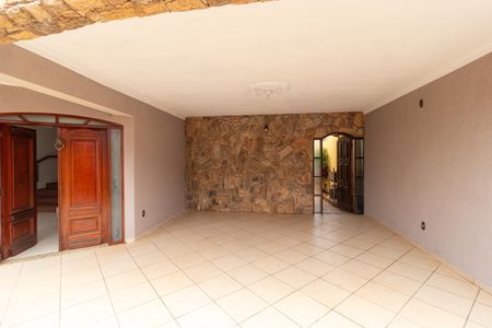 Casa para alugar com 480m², 5 quartos e 4 vagasGaragem