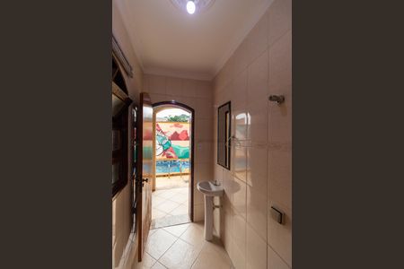 Casa para alugar com 480m², 5 quartos e 4 vagasBanheiro anexo