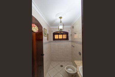 Casa para alugar com 480m², 5 quartos e 4 vagasBanheiro 01