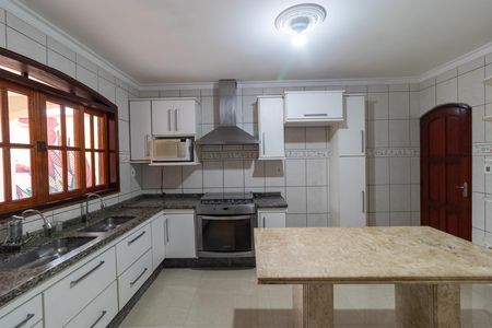 Casa para alugar com 480m², 5 quartos e 4 vagasCozinha