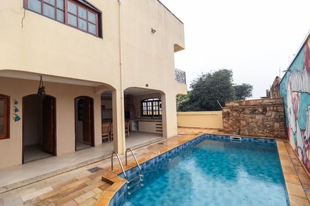 Casa para alugar com 480m², 5 quartos e 4 vagasPiscina