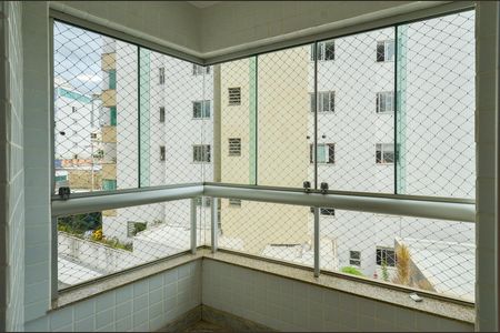 Apartamento para alugar com 137m², 4 quartos e 3 vagas Apartamento para alugar com 137m², 4 quartos e 3 vagasVaranda Suíte