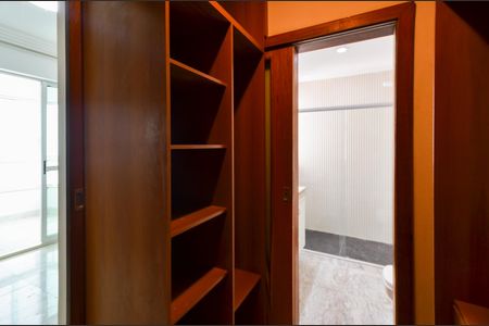 Apartamento para alugar com 137m², 4 quartos e 3 vagas Apartamento para alugar com 137m², 4 quartos e 3 vagasCloset Suíte