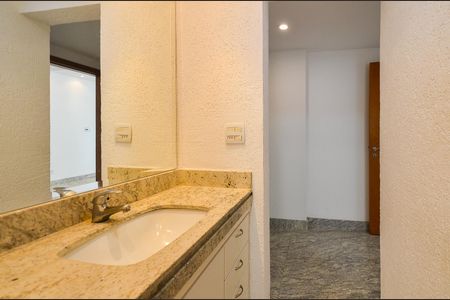 Apartamento para alugar com 137m², 4 quartos e 3 vagas Apartamento para alugar com 137m², 4 quartos e 3 vagasBanheiro Social