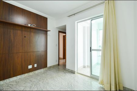 Apartamento para alugar com 137m², 4 quartos e 3 vagas Apartamento para alugar com 137m², 4 quartos e 3 vagasSuíte