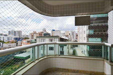 Apartamento para alugar com 137m², 4 quartos e 3 vagas Apartamento para alugar com 137m², 4 quartos e 3 vagasVaranda Sala de Estar