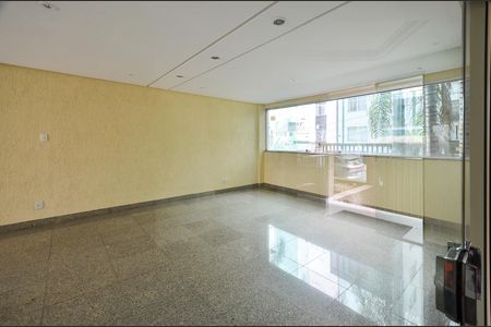 Apartamento para alugar com 137m², 4 quartos e 3 vagas Apartamento para alugar com 137m², 4 quartos e 3 vagasÁrea comum