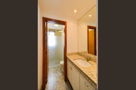 Apartamento para alugar com 137m², 4 quartos e 3 vagas Apartamento para alugar com 137m², 4 quartos e 3 vagasBanheiro Social