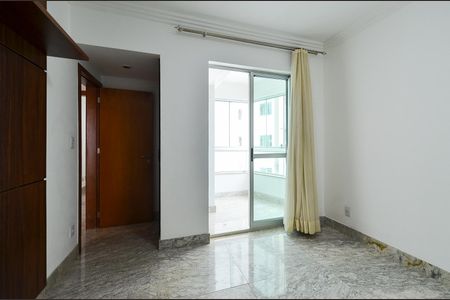 Apartamento para alugar com 137m², 4 quartos e 3 vagas Apartamento para alugar com 137m², 4 quartos e 3 vagasSuíte