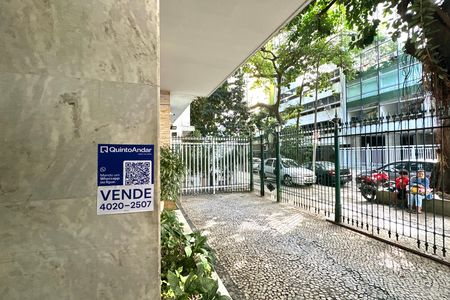 Apartamento à venda com 106m², 2 quartos e sem vaga