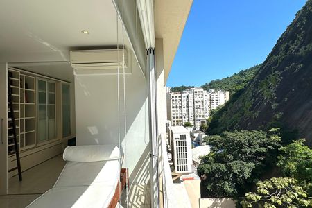 Apartamento à venda com 106m², 2 quartos e sem vaga
