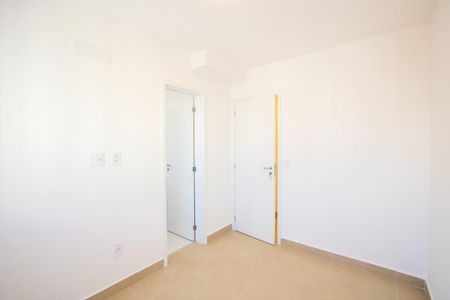Apartamento à venda com 79m², 2 quartos e 2 vagasQuarto 2 - Suíte