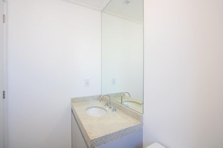 Apartamento à venda com 79m², 2 quartos e 2 vagasBanheiro do quarto 1
