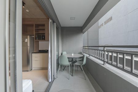 Studio à venda com 30m², 2 quartos e sem vaga Studio à venda com 30m², 2 quartos e sem vagaStudio - Varanda