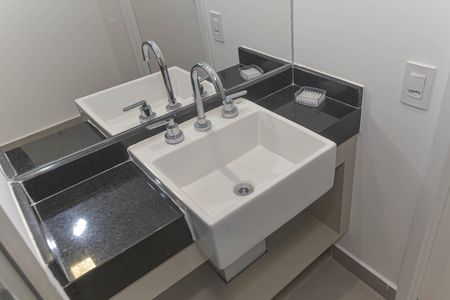 Studio à venda com 30m², 2 quartos e sem vaga Studio à venda com 30m², 2 quartos e sem vagaBanheiro