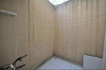 Casa de condomínio à venda com 177m², 3 quartos e 2 vagasÁrea de Serviço