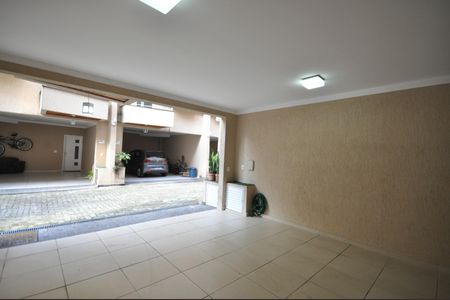 Casa de condomínio à venda com 177m², 3 quartos e 2 vagasGaragem