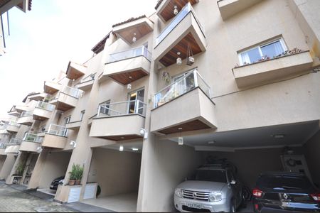 Casa de condomínio à venda com 177m², 3 quartos e 2 vagasCondomínio