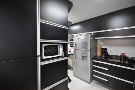 Casa de condomínio à venda com 177m², 3 quartos e 2 vagasCozinha