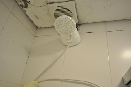 Casa de condomínio à venda com 177m², 3 quartos e 2 vagasBanheiro Social