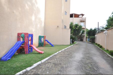 Casa de condomínio à venda com 177m², 3 quartos e 2 vagasÁrea comum - Playground