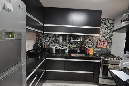 Casa de condomínio à venda com 177m², 3 quartos e 2 vagasCozinha