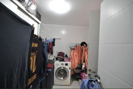 Casa de condomínio à venda com 177m², 3 quartos e 2 vagasÁrea de Serviço