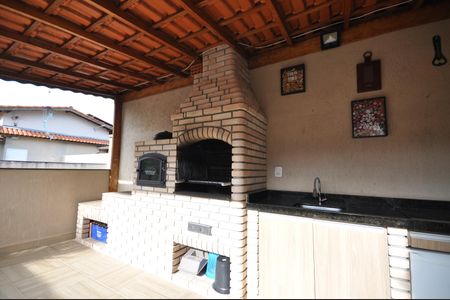 Casa de condomínio à venda com 177m², 3 quartos e 2 vagasChurrasqueira