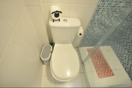Casa de condomínio à venda com 177m², 3 quartos e 2 vagasBanheiro do Quarto Suíte