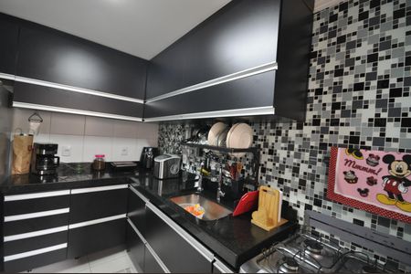 Casa de condomínio à venda com 177m², 3 quartos e 2 vagasCozinha