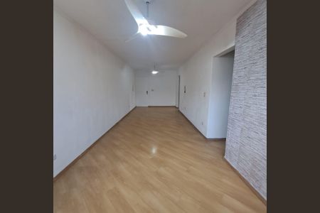 Sala de apartamento para alugar com 2 quartos, 66m² em Quitaúna, Osasco