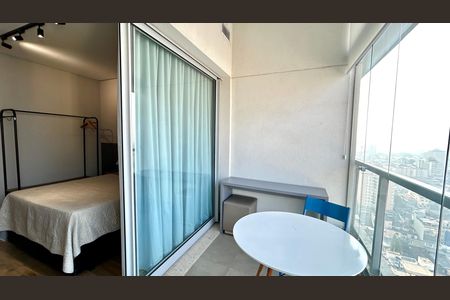 Studio para alugar com 29m², 1 quarto e sem vaga Studio para alugar com 29m², 1 quarto e sem vagaVaranda
