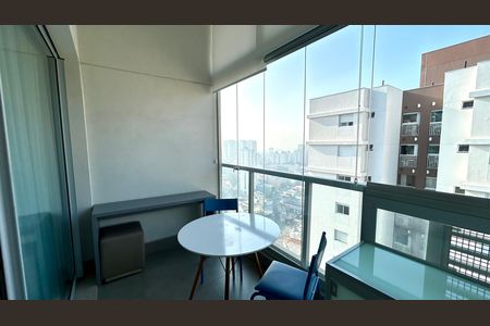 Studio para alugar com 29m², 1 quarto e sem vaga Studio para alugar com 29m², 1 quarto e sem vagaVaranda