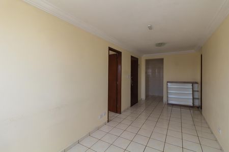 Sala de apartamento à venda com 3 quartos, 56m² em Guaianases, São Paulo