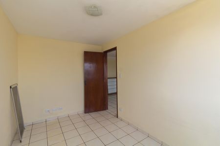 Quarto 2 de apartamento à venda com 3 quartos, 56m² em Guaianases, São Paulo