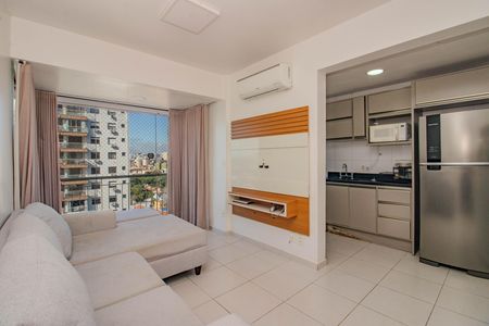 Sala de apartamento à venda com 2 quartos, 62m² em Santa Maria Goretti, Porto Alegre